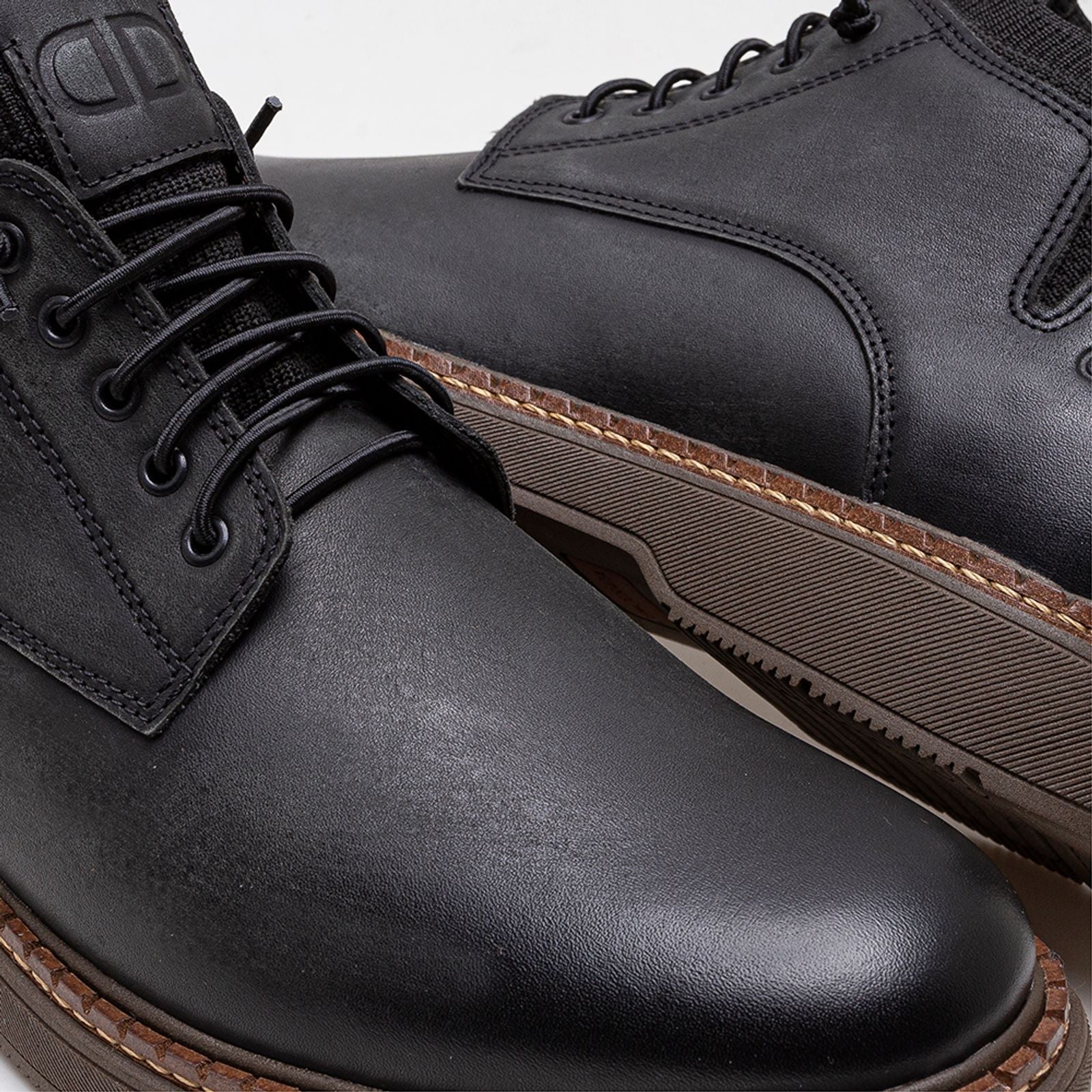 Bota Garage Lock Preto